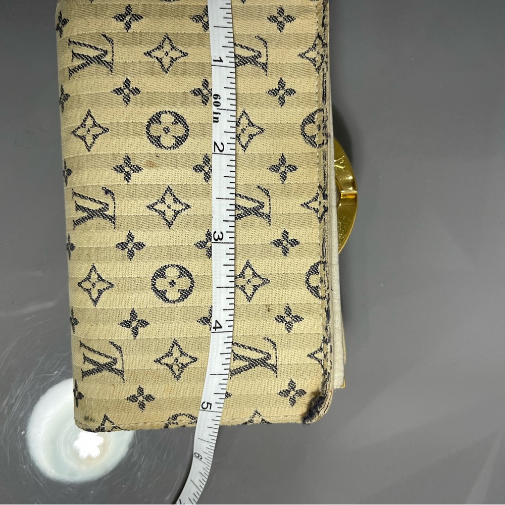 Louis Vuitton MiniLin canvas wallet - Picture 7 of 8
